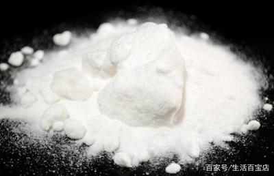面粉糊刷洗油煙機(jī),油污可以輕松搞定